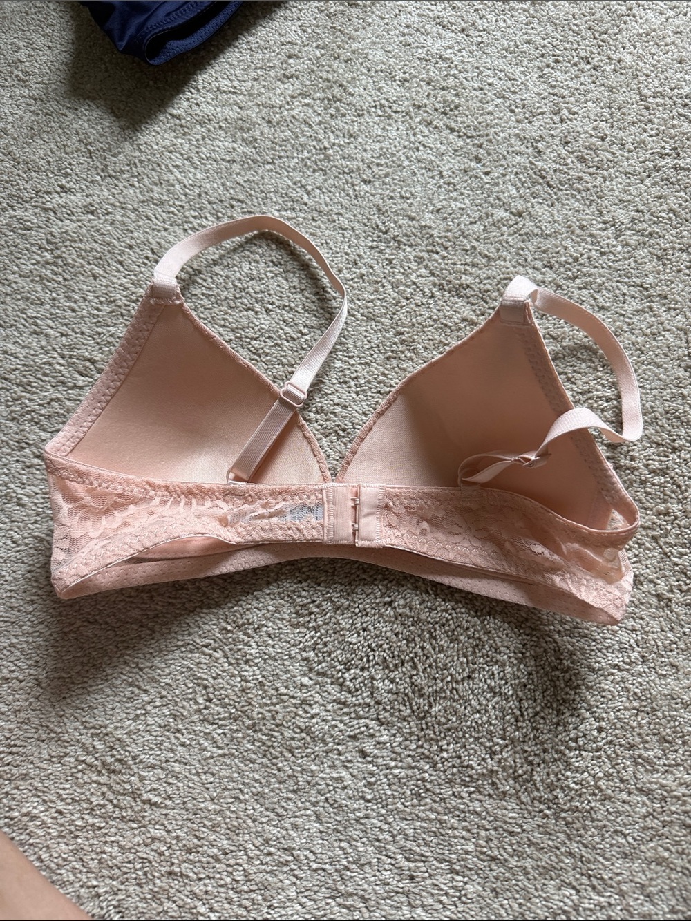 bebe Wireless Bras - Picture 6 of 7